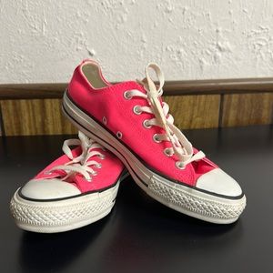 Pink Low Top Converse 2 Tone Tongue